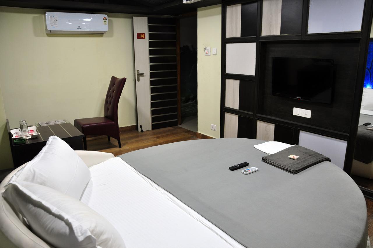 Hotel Anandhiram Heritage Карайкал Екстериор снимка