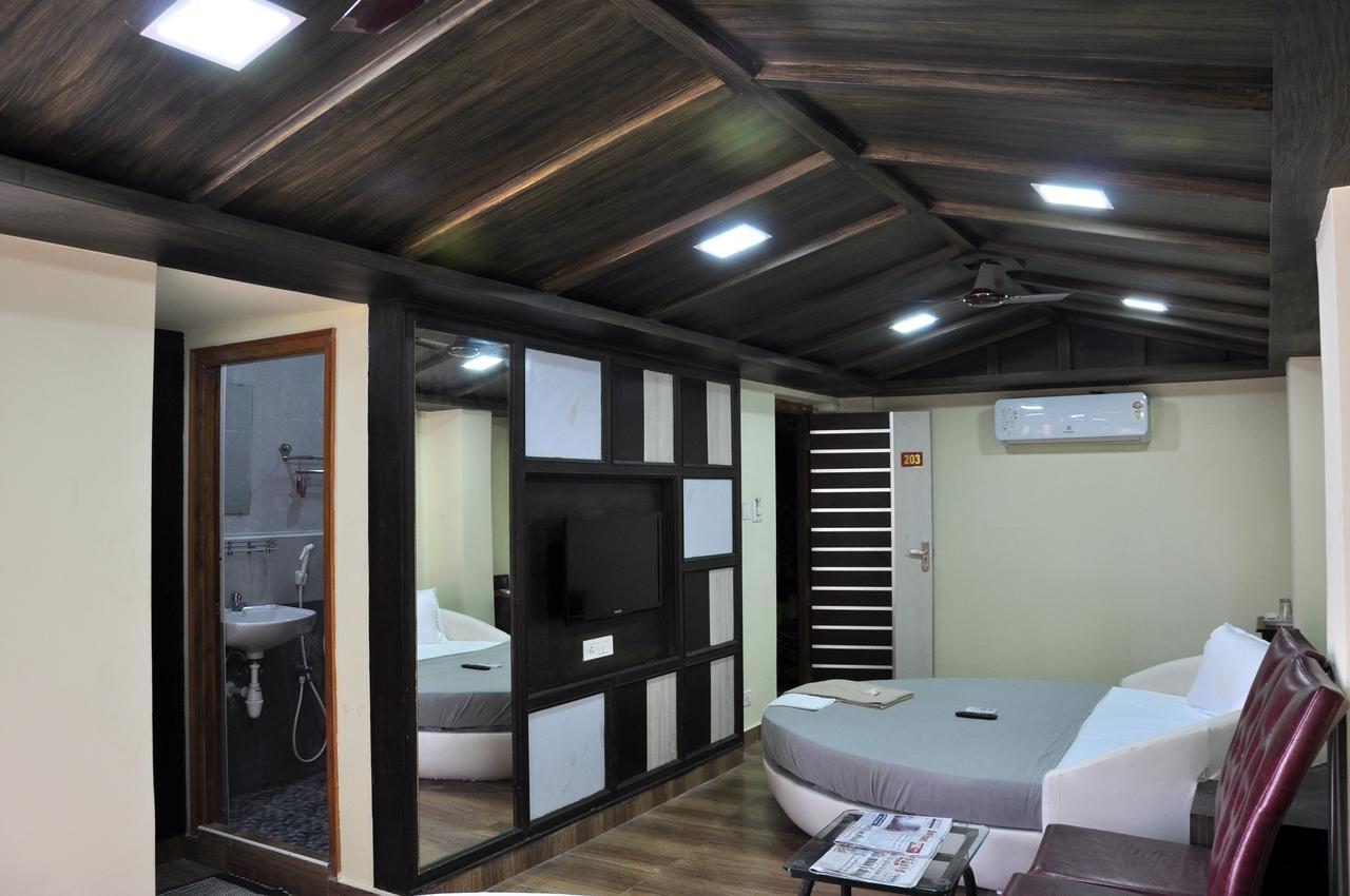 Hotel Anandhiram Heritage Карайкал Екстериор снимка