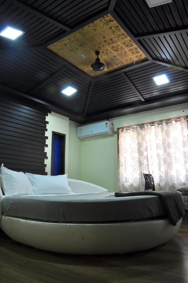 Hotel Anandhiram Heritage Карайкал Екстериор снимка