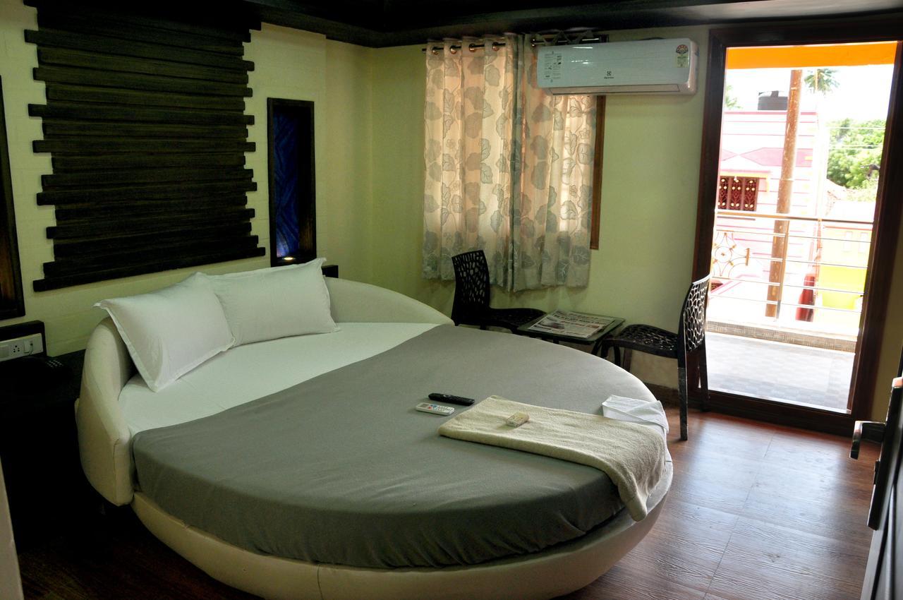 Hotel Anandhiram Heritage Карайкал Екстериор снимка